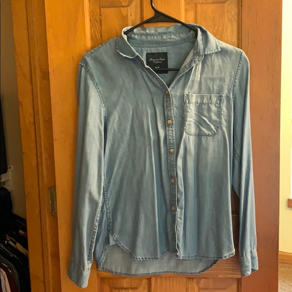 American Eagle button up denim jacket